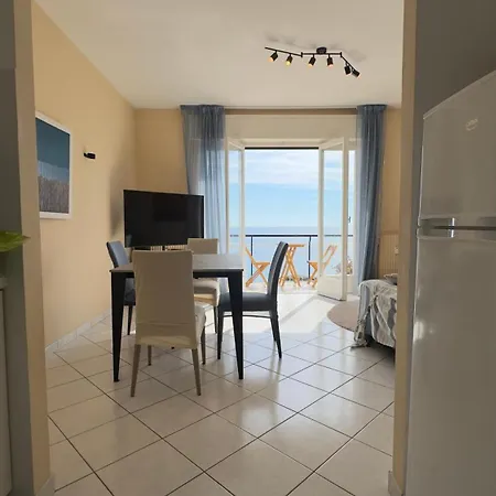 Riviera Sea Views From Every Apartmán Ospedaletti